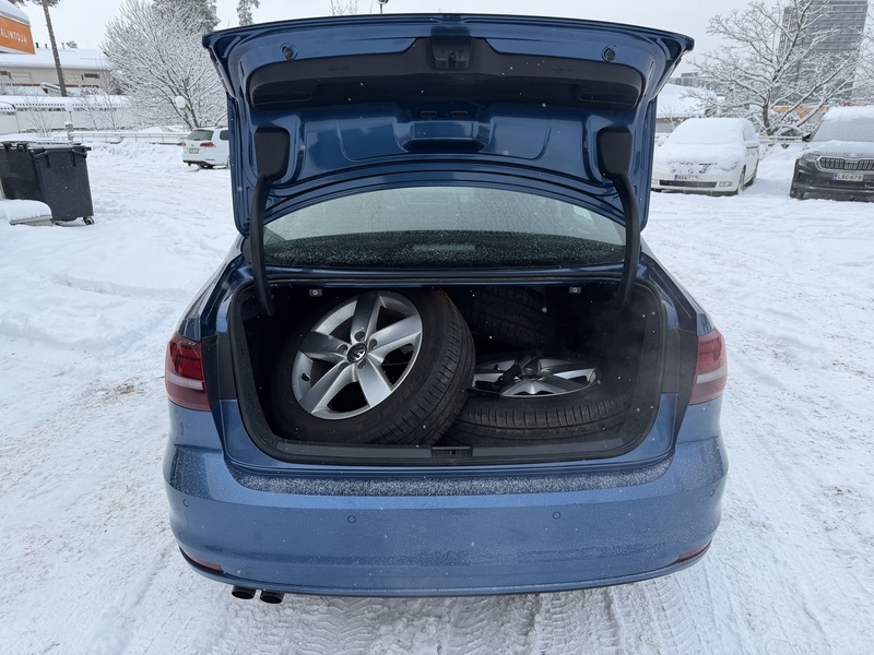 Volkswagen Jetta vaihtoauto