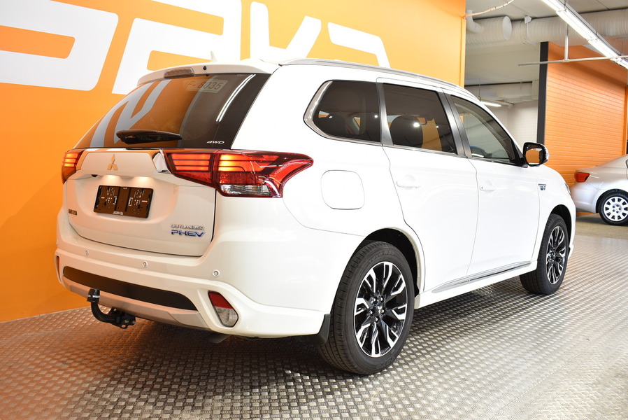 Mitsubishi Outlander vaihtoauto