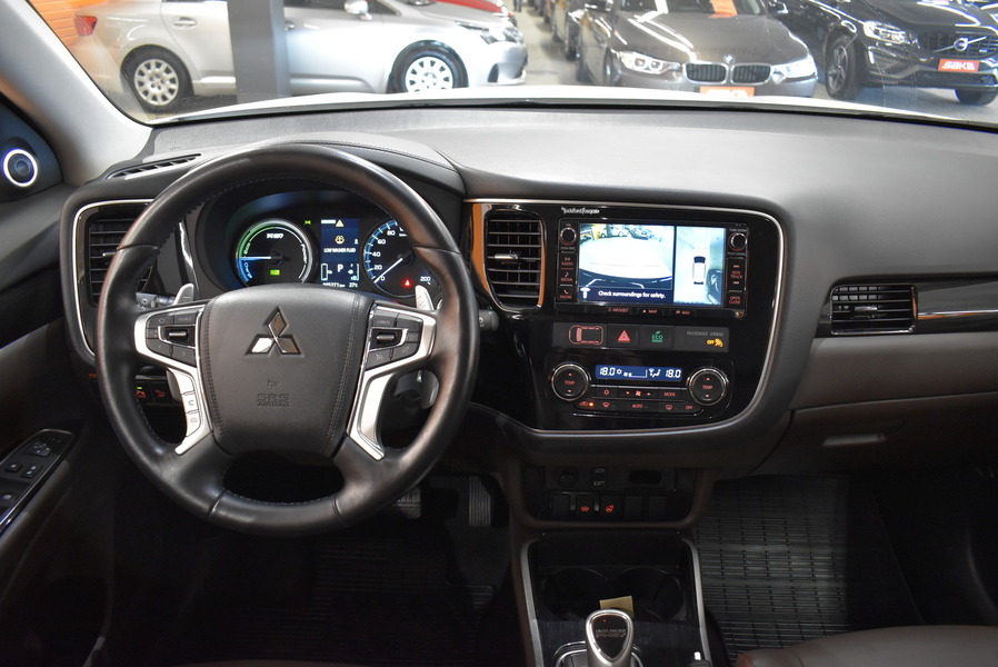 Mitsubishi Outlander vaihtoauto