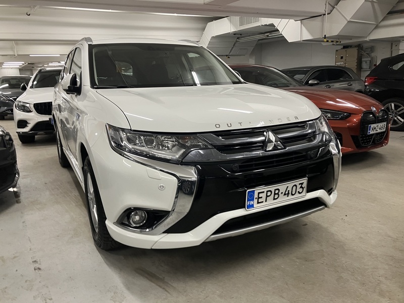 Mitsubishi Outlander PHEV vaihtoauto