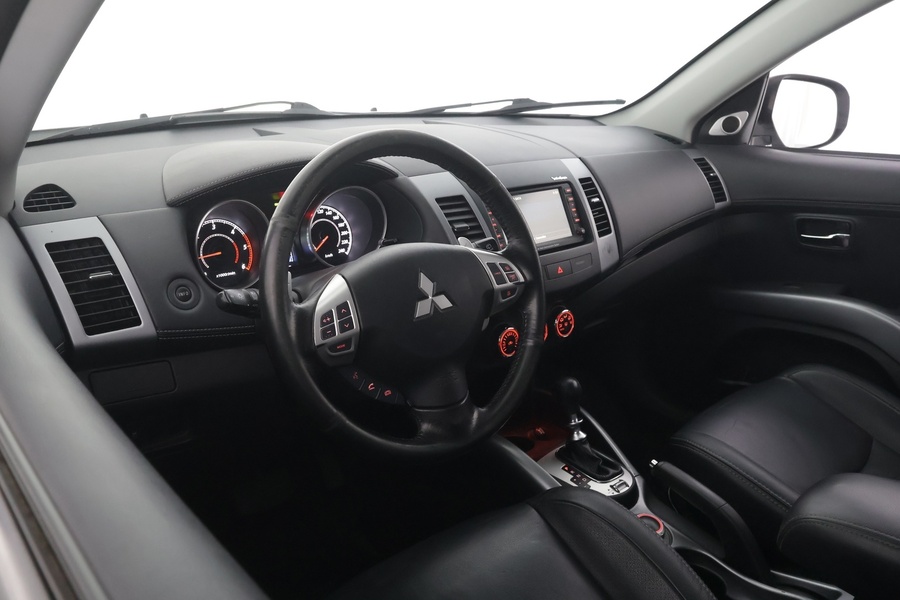 Mitsubishi Outlander vaihtoauto