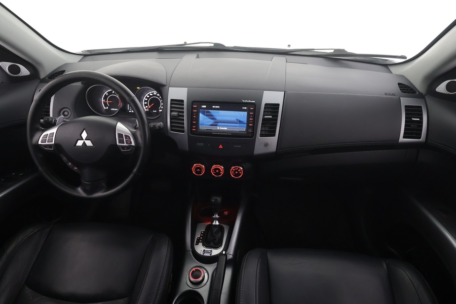 Mitsubishi Outlander vaihtoauto