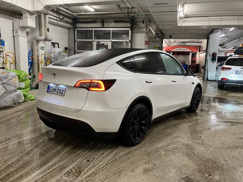 Tesla Model Y vaihtoauto