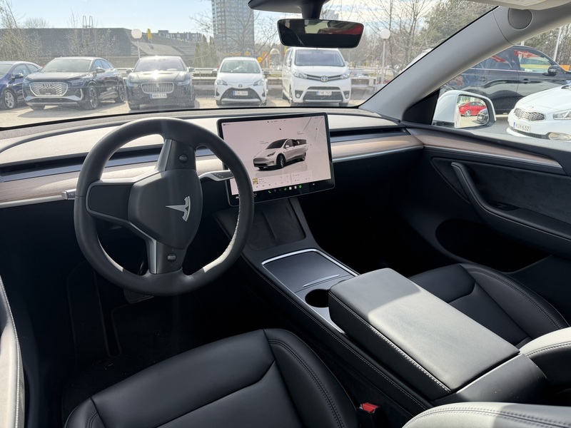 Tesla Model Y vaihtoauto