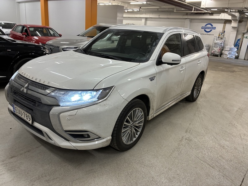 Mitsubishi Outlander PHEV vaihtoauto