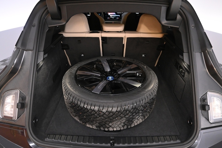 BMW iX vaihtoauto