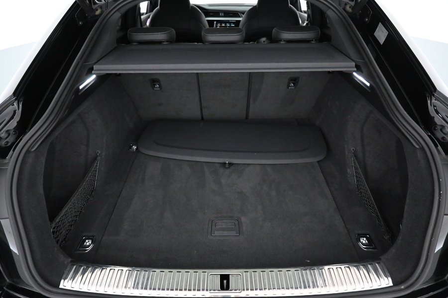 Audi Q8 e-tron vaihtoauto