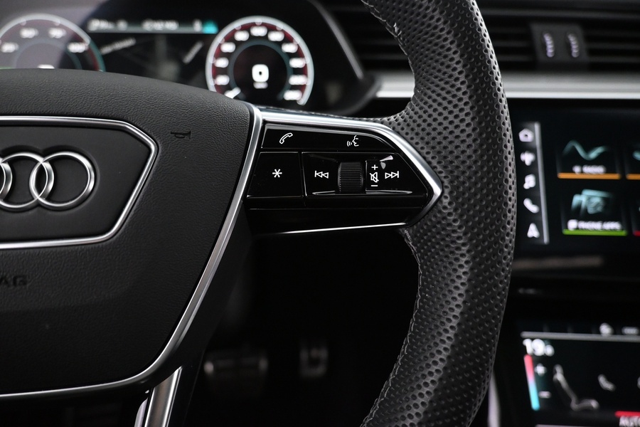 Audi Q8 e-tron vaihtoauto