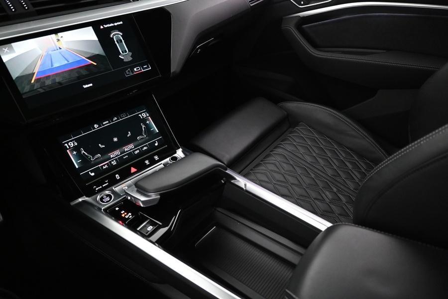 Audi Q8 e-tron vaihtoauto