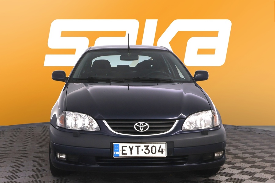 Toyota Avensis vaihtoauto