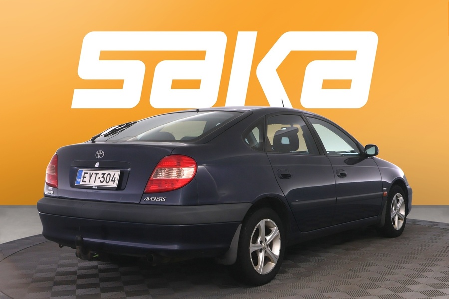 Toyota Avensis vaihtoauto