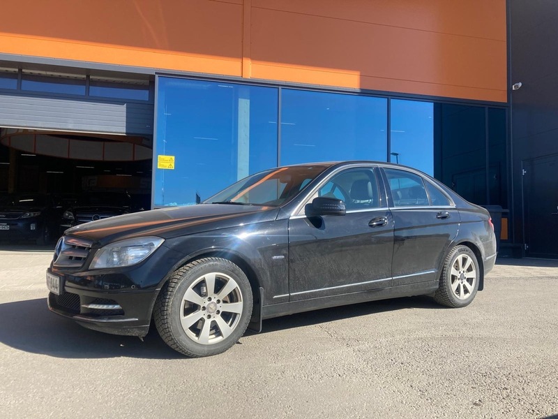 Mercedes-Benz C vaihtoauto