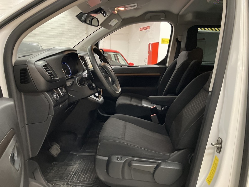 Toyota Proace Verso vaihtoauto