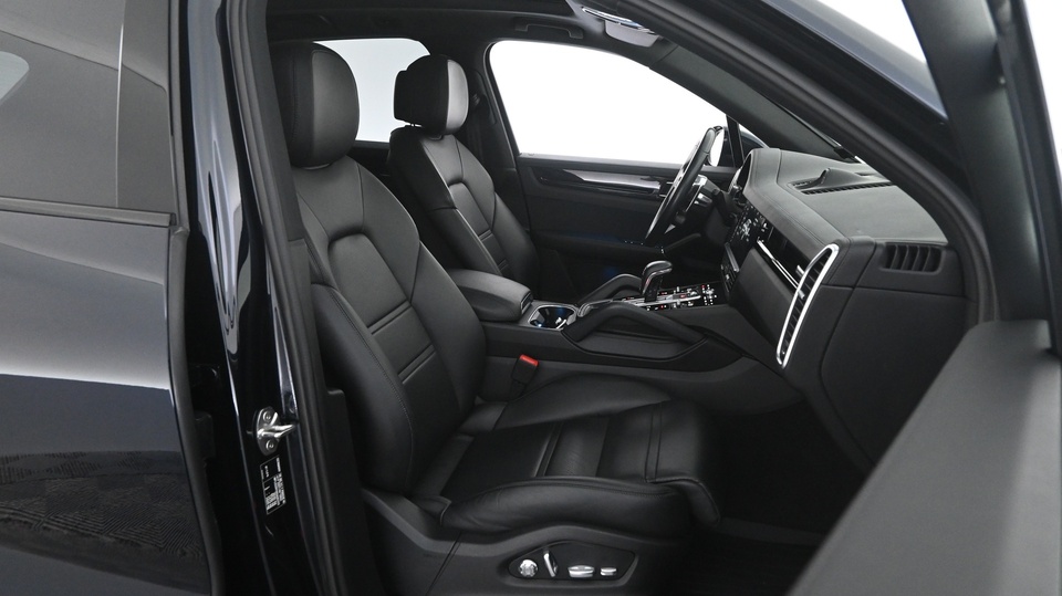 Porsche Cayenne vaihtoauto