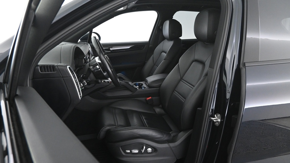 Porsche Cayenne vaihtoauto