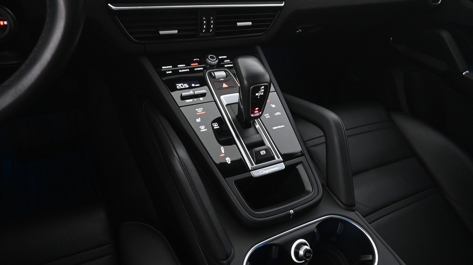 Porsche Cayenne vaihtoauto