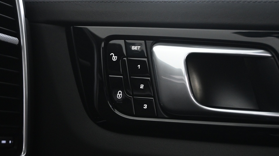 Porsche Cayenne vaihtoauto