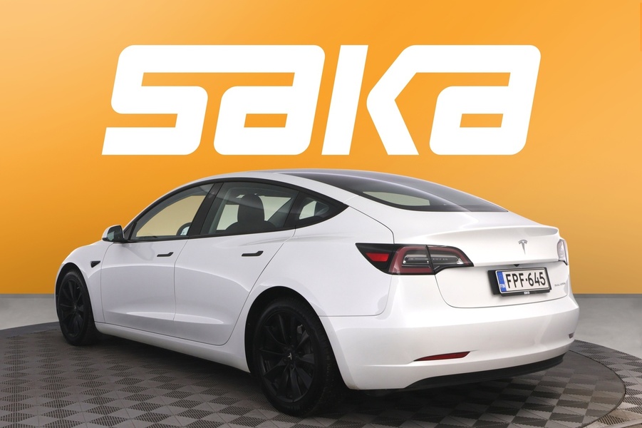 Tesla Model 3 vaihtoauto