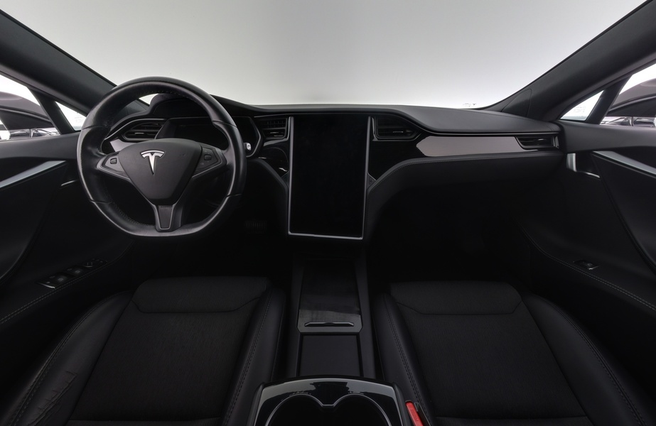 Tesla Model S vaihtoauto