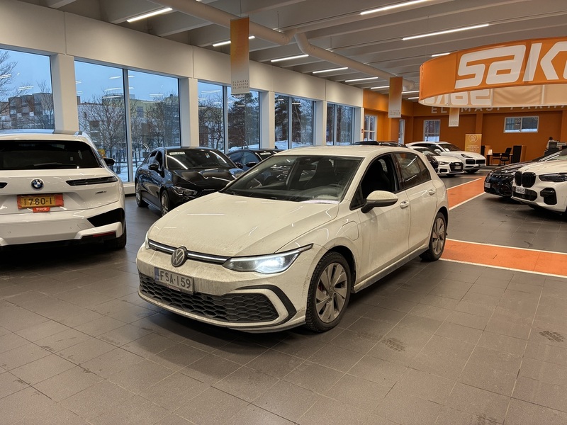 Volkswagen Golf vaihtoauto