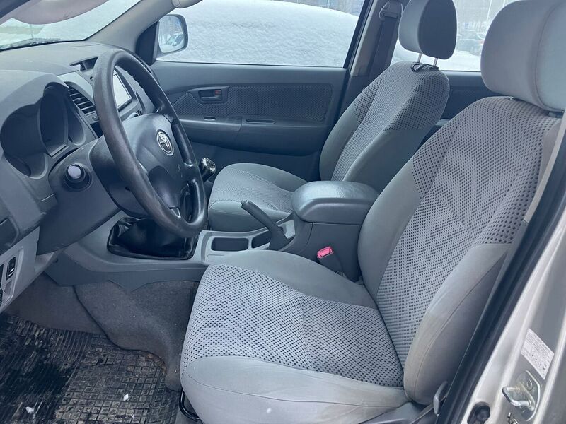 Toyota Hilux vaihtoauto