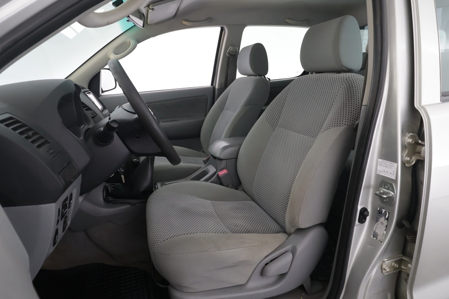 Toyota Hilux vaihtoauto