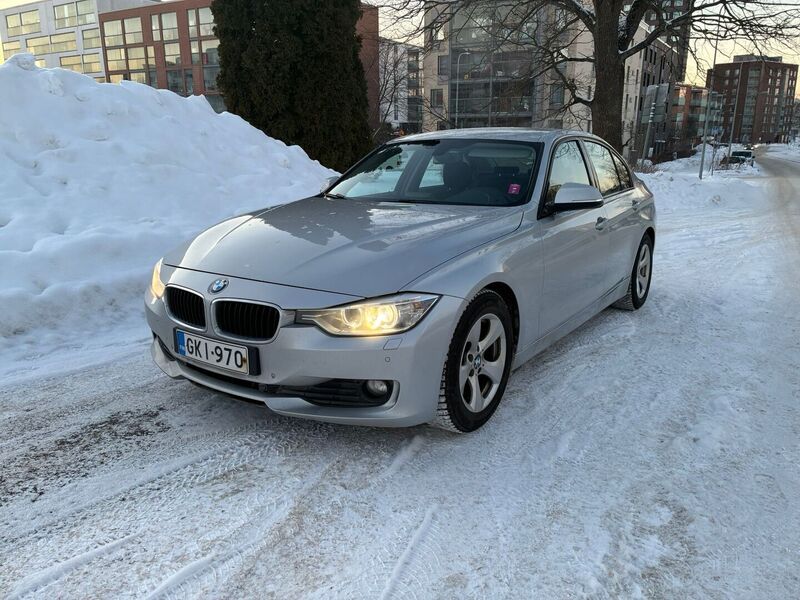 BMW 320 vaihtoauto