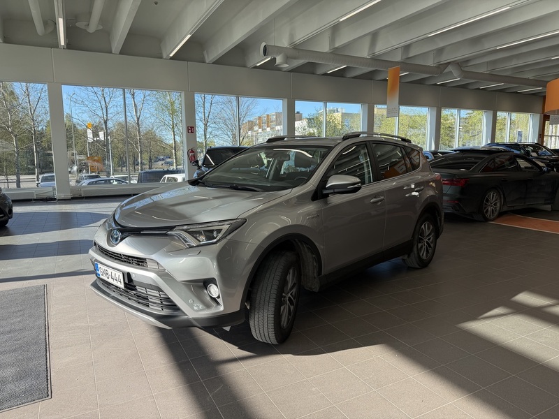 Toyota RAV4 vaihtoauto