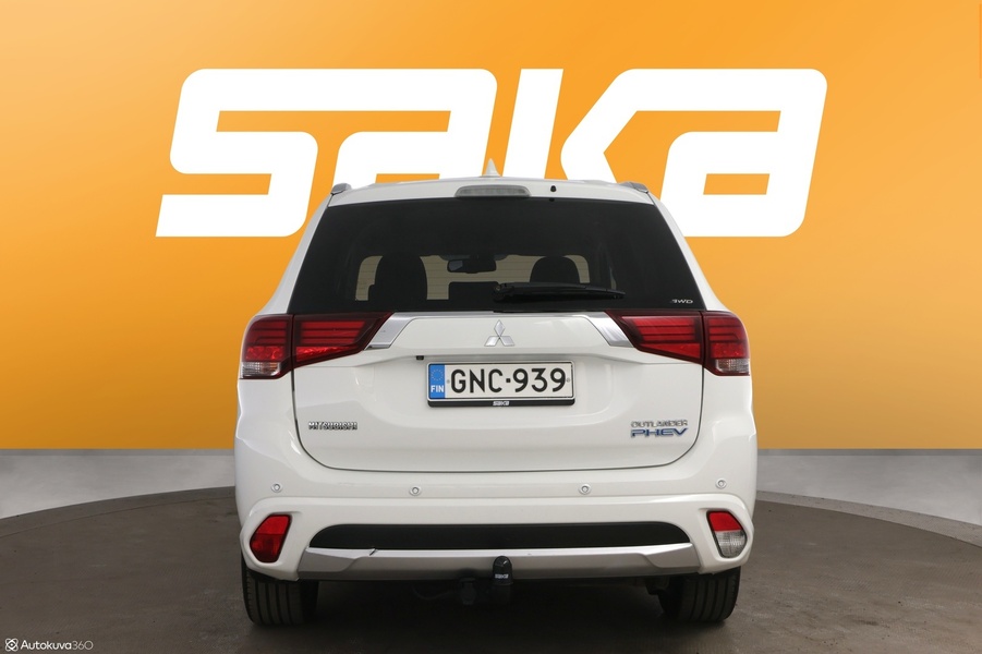 Mitsubishi Outlander PHEV vaihtoauto