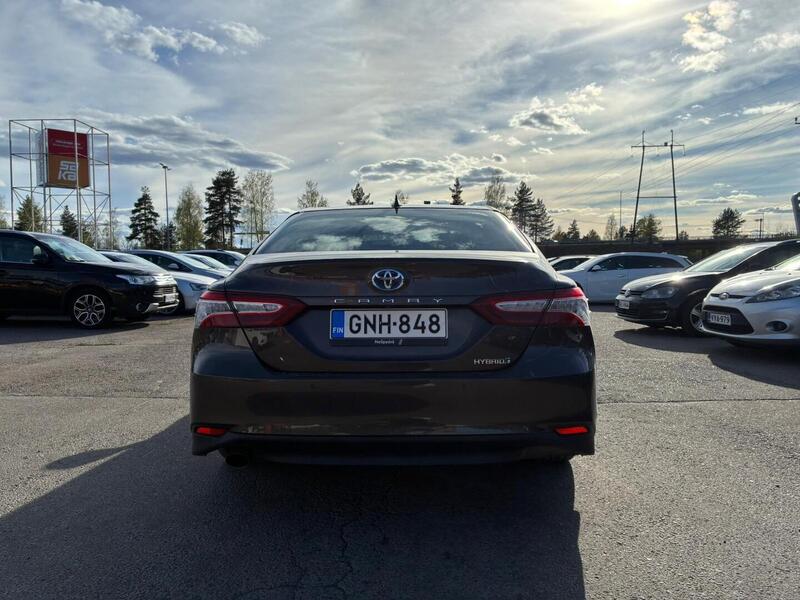 Toyota Camry vaihtoauto