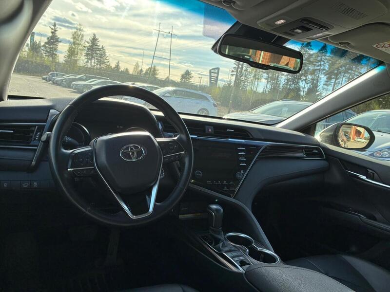 Toyota Camry vaihtoauto