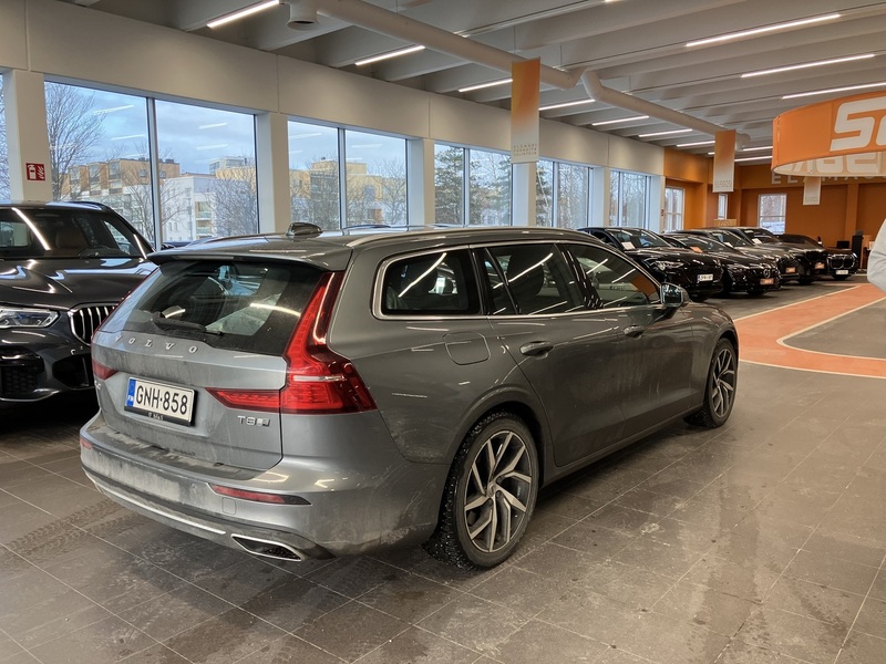 Volvo V60 vaihtoauto