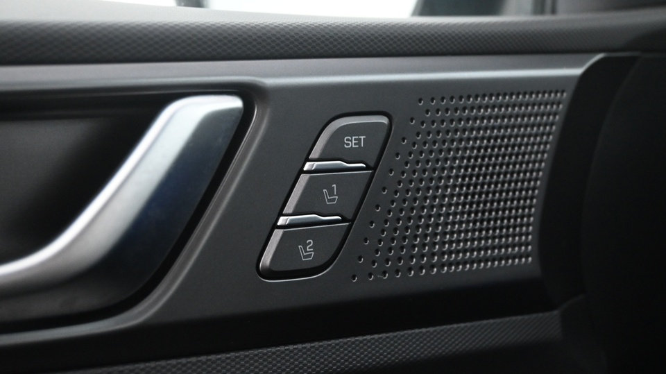 Hyundai IONIQ plug-in vaihtoauto