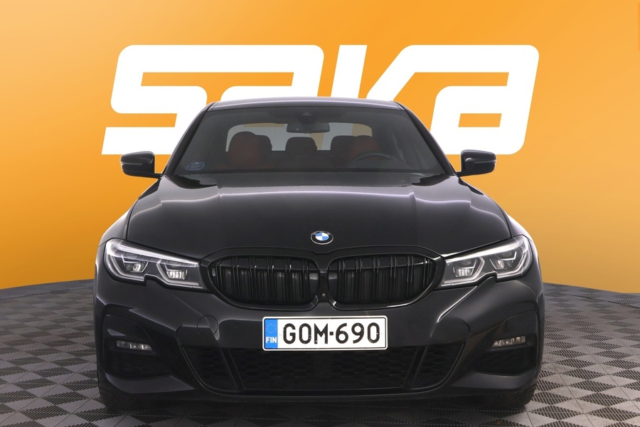 BMW 330 vaihtoauto