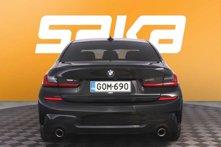 BMW 330 vaihtoauto
