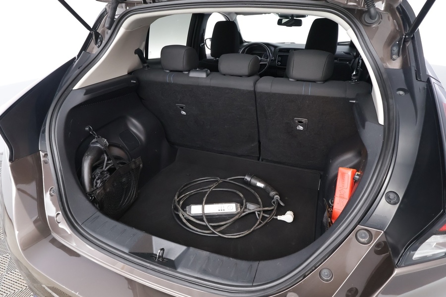 Nissan Leaf vaihtoauto