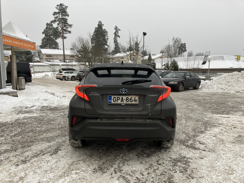 Toyota C-HR vaihtoauto