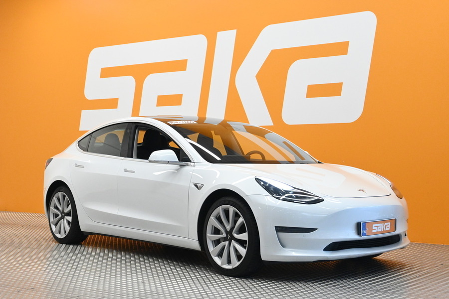 Tesla Model 3 vaihtoauto