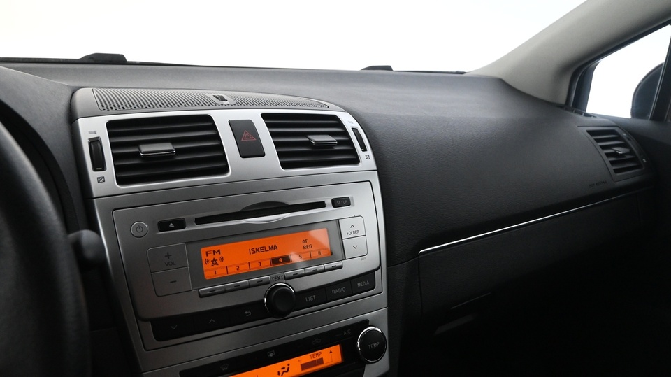 Toyota Avensis vaihtoauto