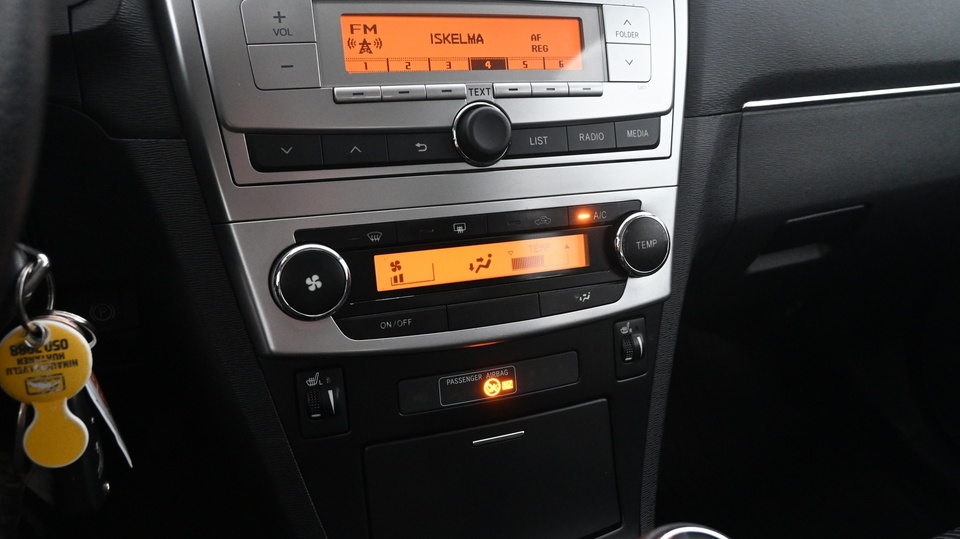 Toyota Avensis vaihtoauto