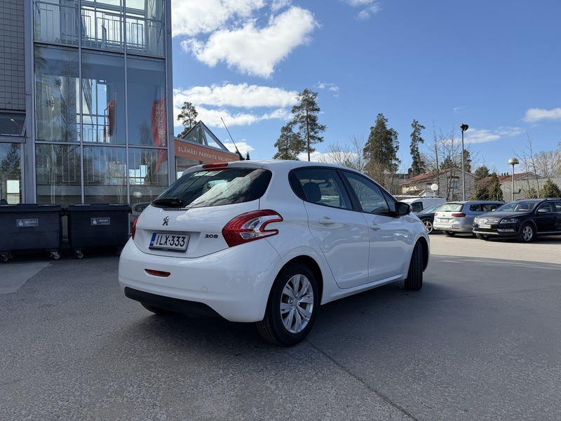 Peugeot 208 vaihtoauto