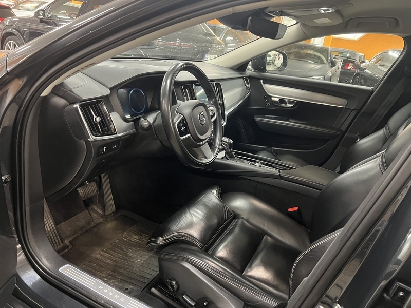 Volvo V90 Cross Country vaihtoauto