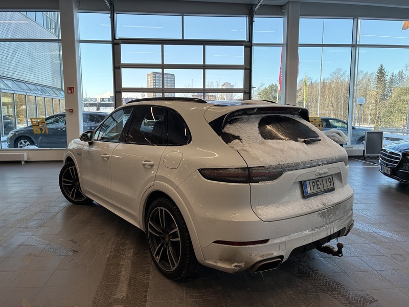 Porsche Cayenne vaihtoauto