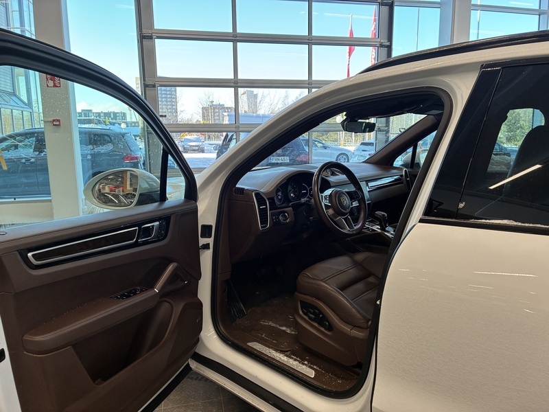 Porsche Cayenne vaihtoauto