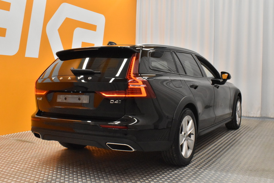 Volvo V60 Cross Country vaihtoauto