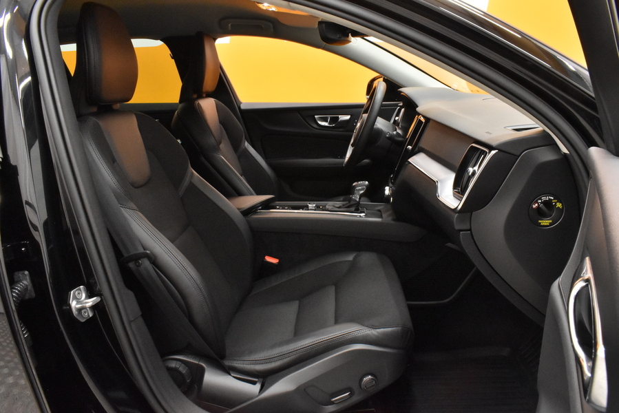 Volvo V60 Cross Country vaihtoauto