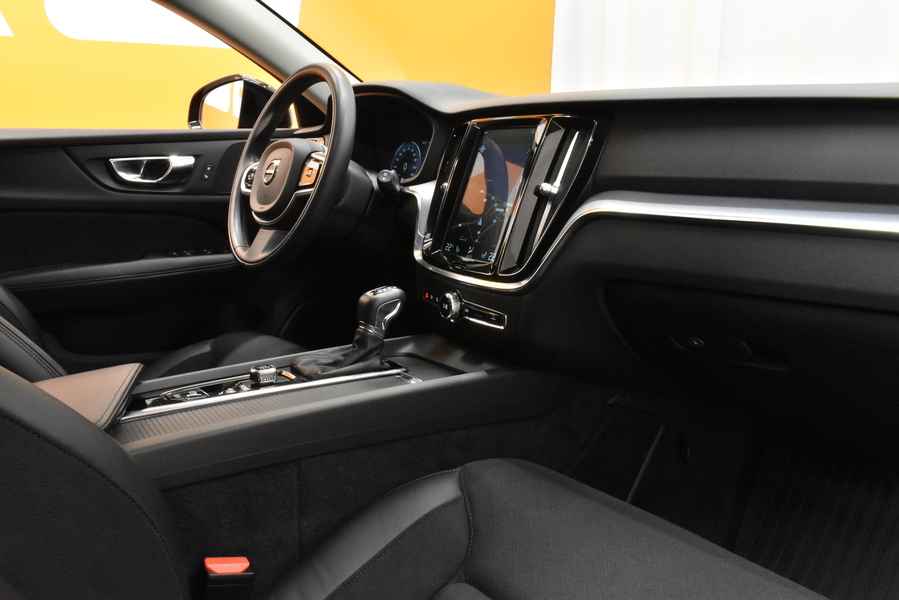 Volvo V60 Cross Country vaihtoauto