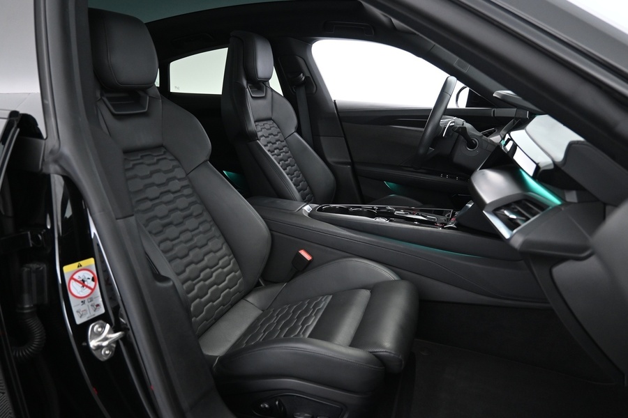 Audi e-tron GT vaihtoauto