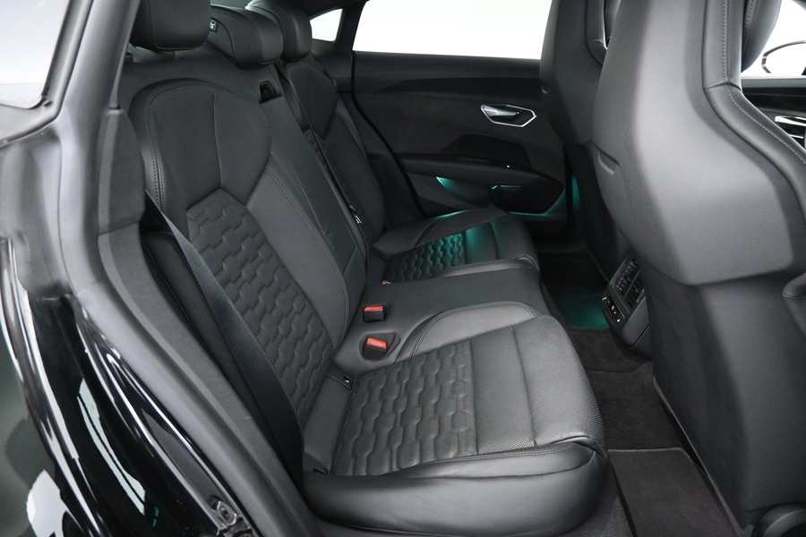 Audi e-tron GT vaihtoauto