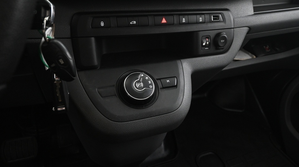 Opel Vivaro vaihtoauto